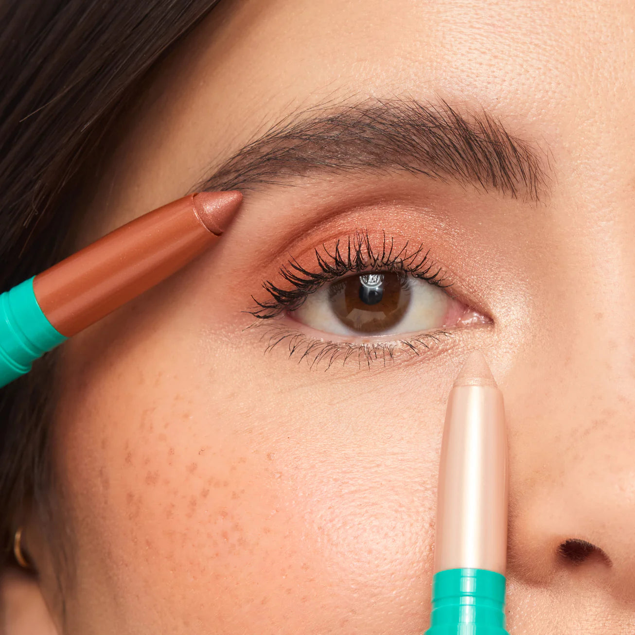 Shimmery Eye Brightener